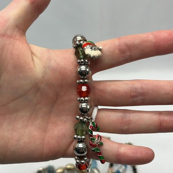 11 Beautiful Multicolored Beaded Bracelets - Picture 7 of 16